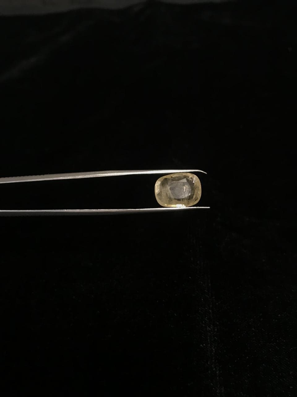 Natural Yellow Sapphire - Pukhraj 5.25 Ratt Gemstone 6012252