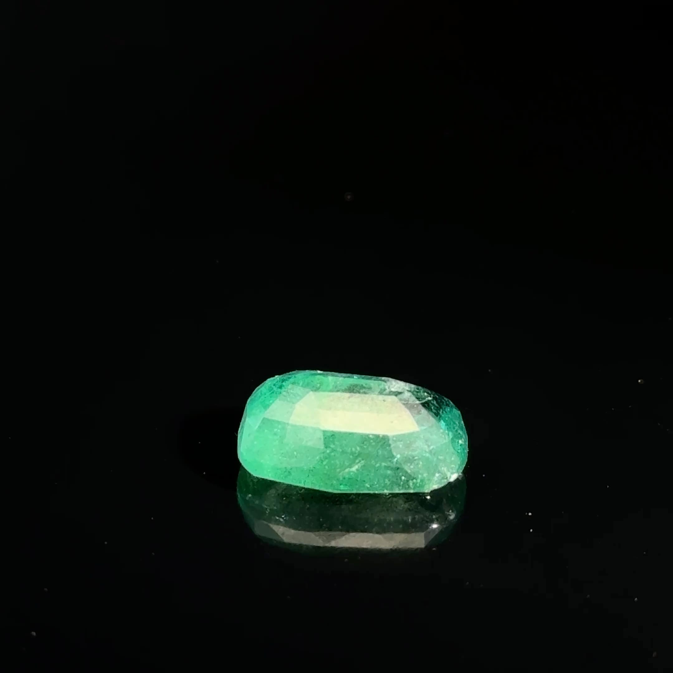 Zambian Emerald - Panna 8.25 Ratti  Natural Gemstone