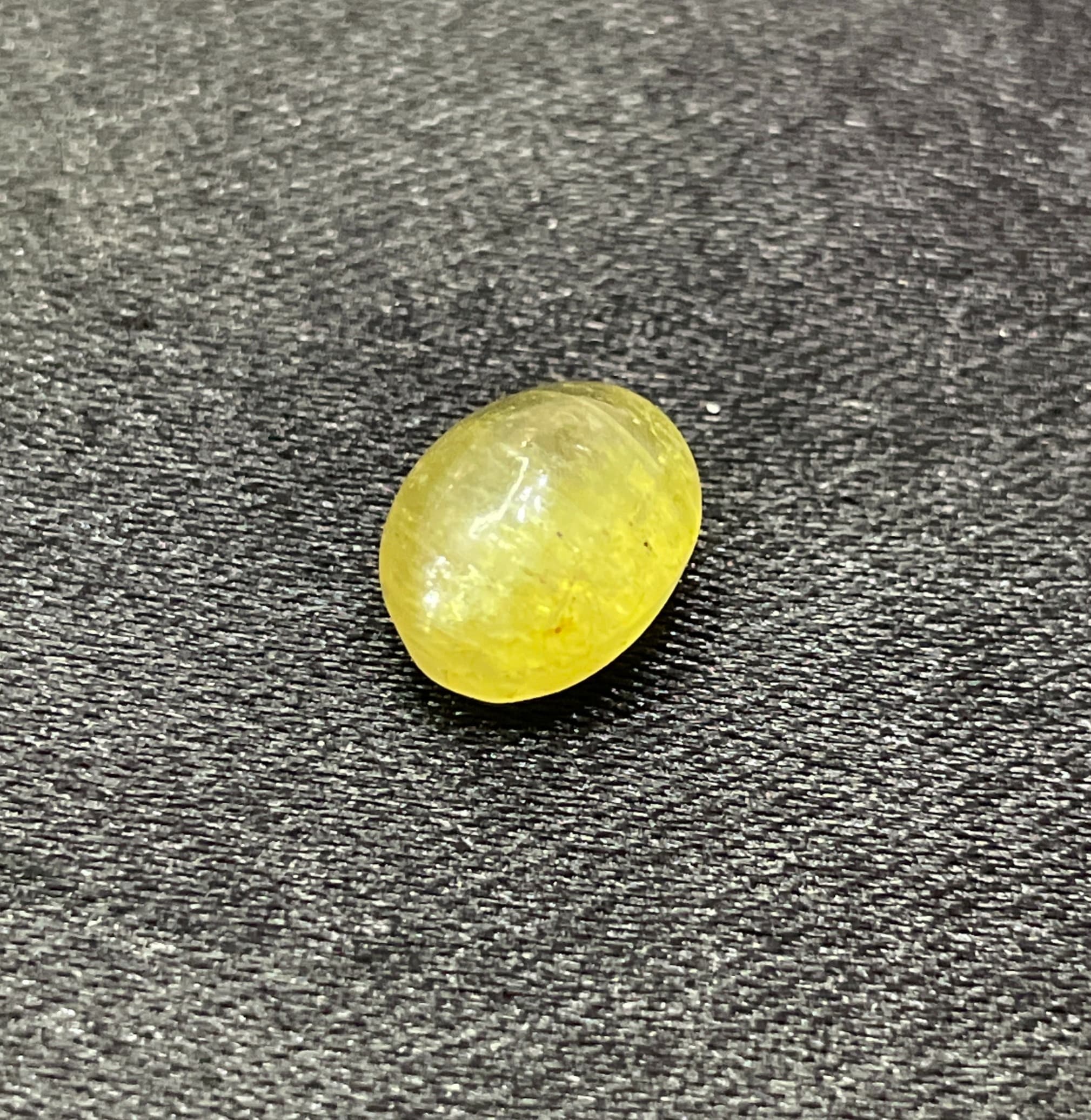 Natural Apatite Cat's Eye - Lehsunia 6.00 Ratti Gemstone