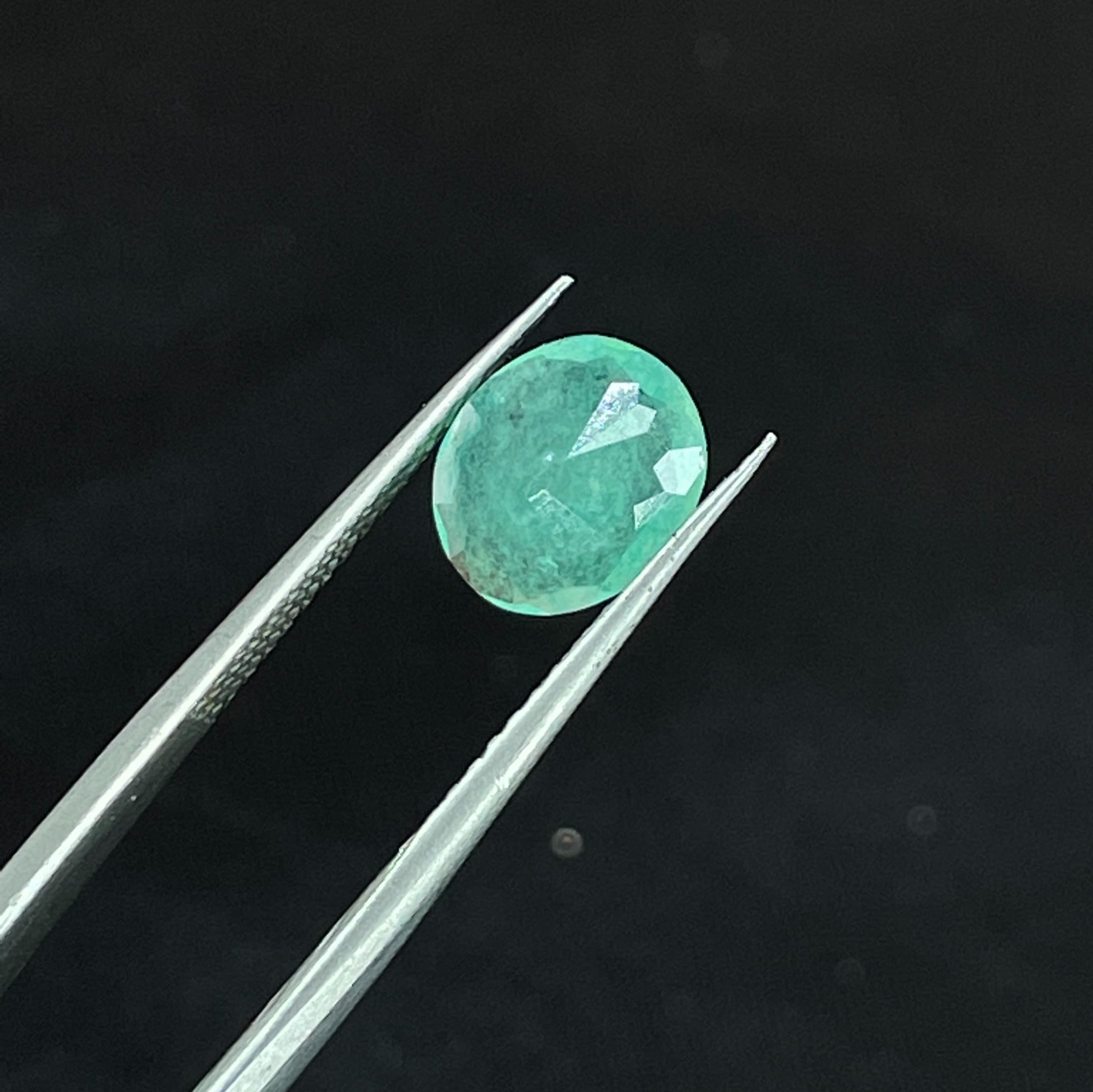 Natural Quartz (Dyed) 3.00 Ratti  Gemstone