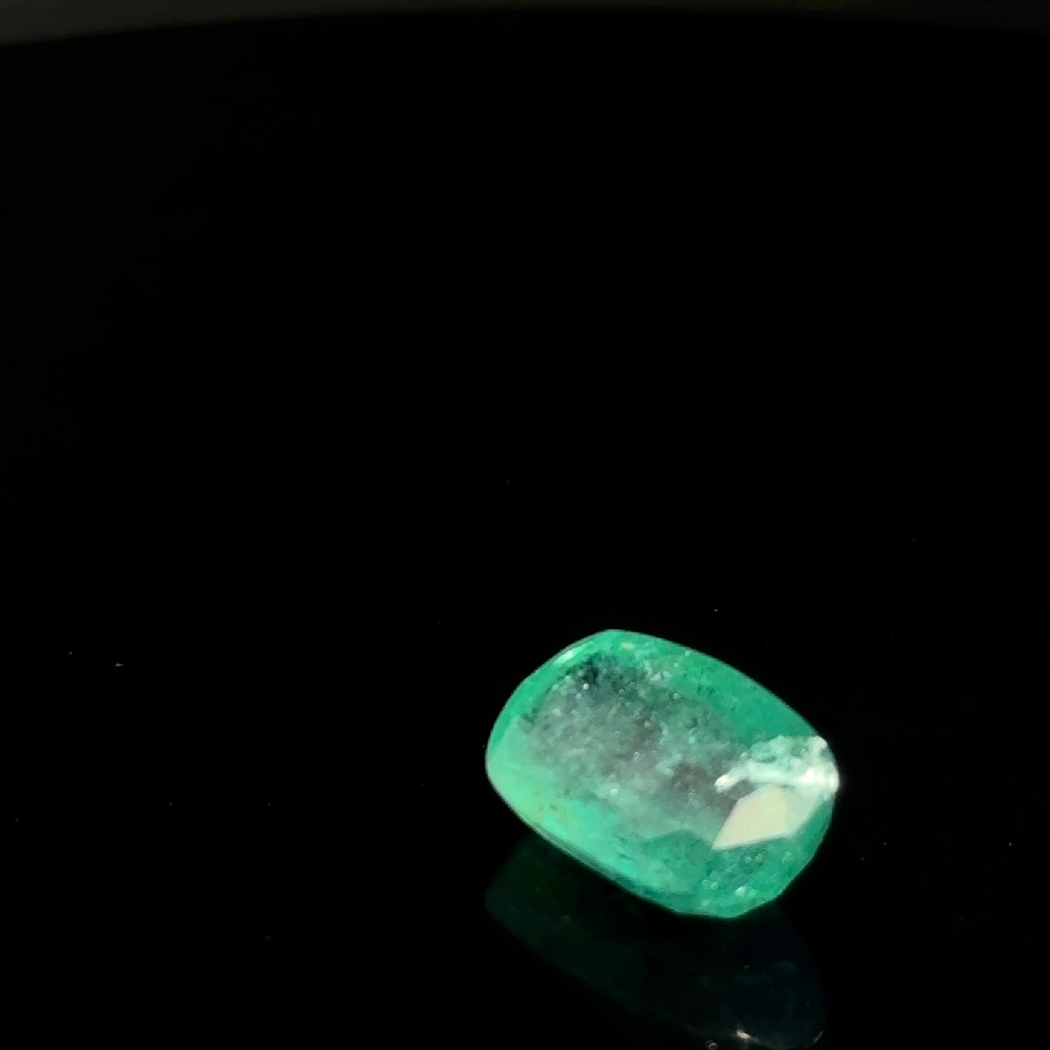 Zambian Emerald - Panna 8.25 Ratti  Natural Gemstone