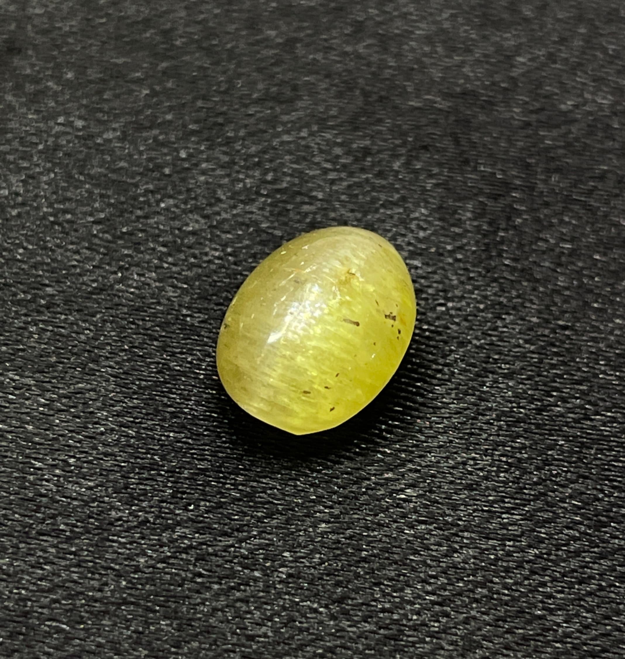 Natural Apatite Cat's Eye - Lehsunia 7.00 Ratti Gemstone