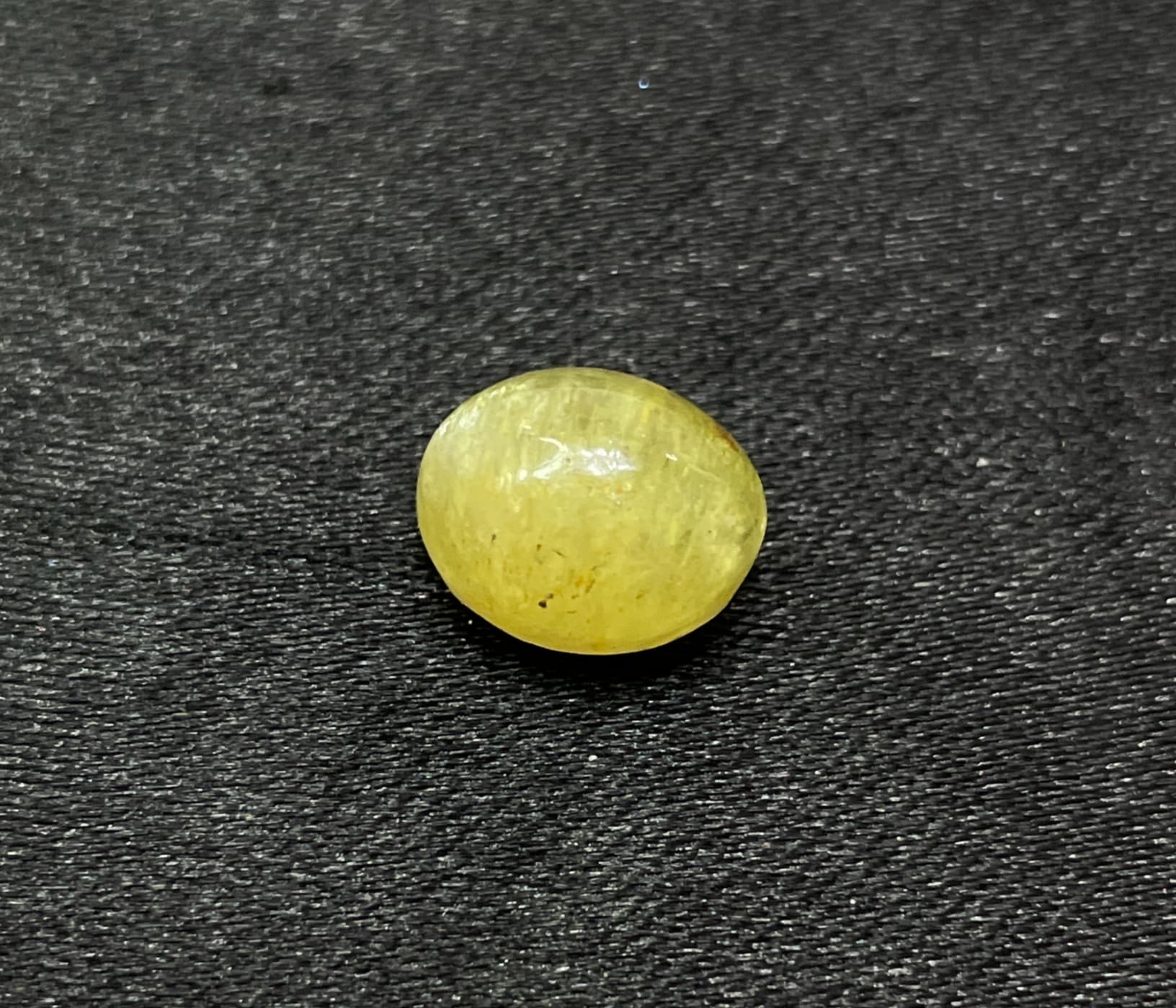 Natural Apatite Cat's Eye - Lehsunia 8.25 Ratti Gemstone