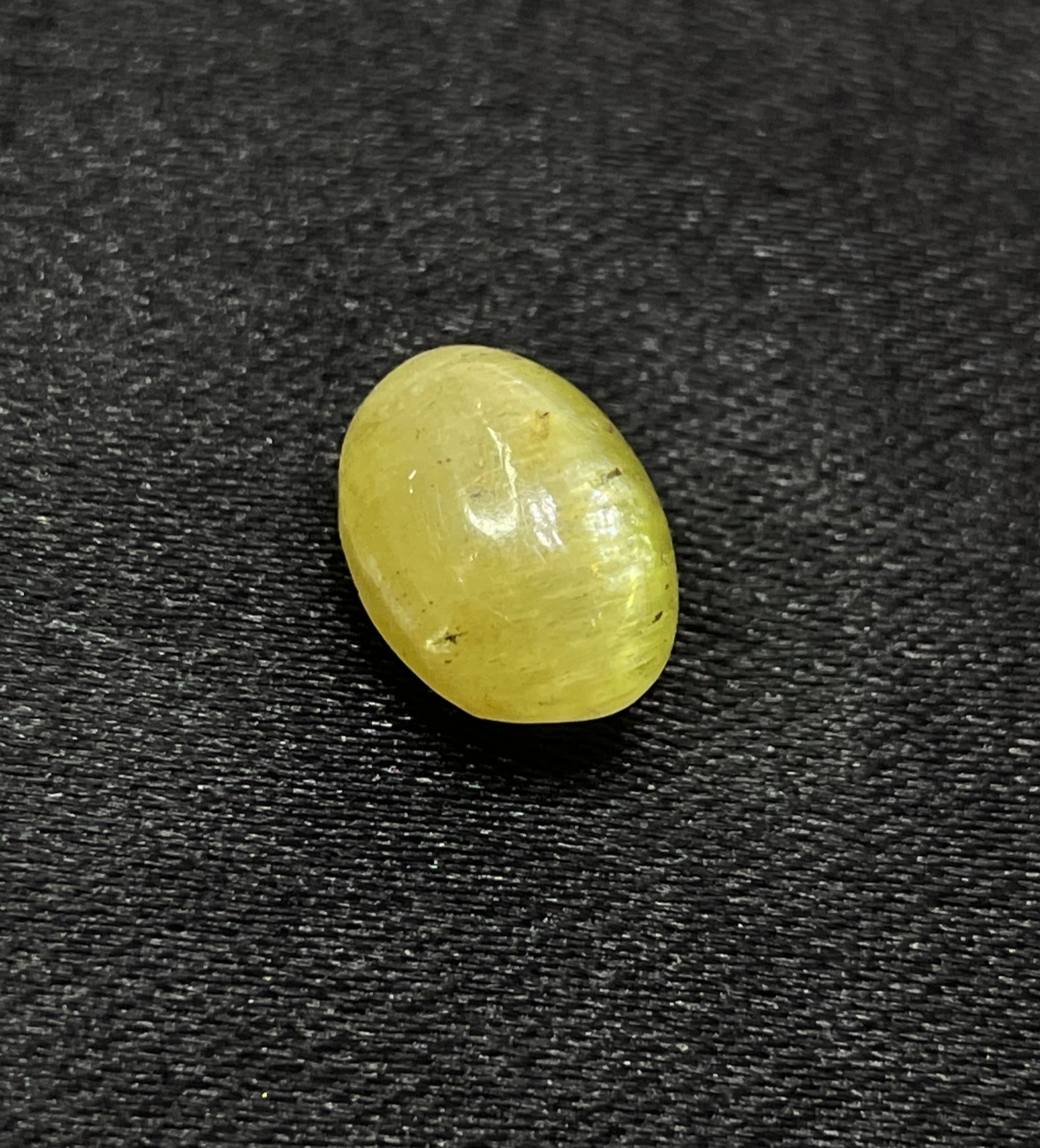 Natural Apatite Cat's Eye - Lehsunia 7.00 Ratti Gemstone