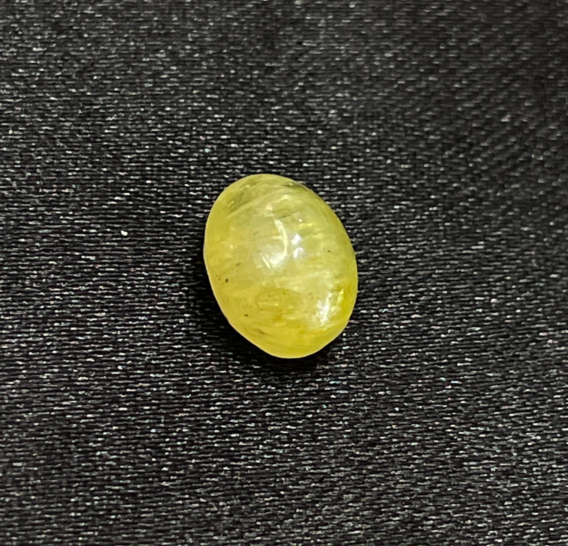 Natural Apatite Cat's Eye - Lehsunia 6.00 Ratti Gemstone