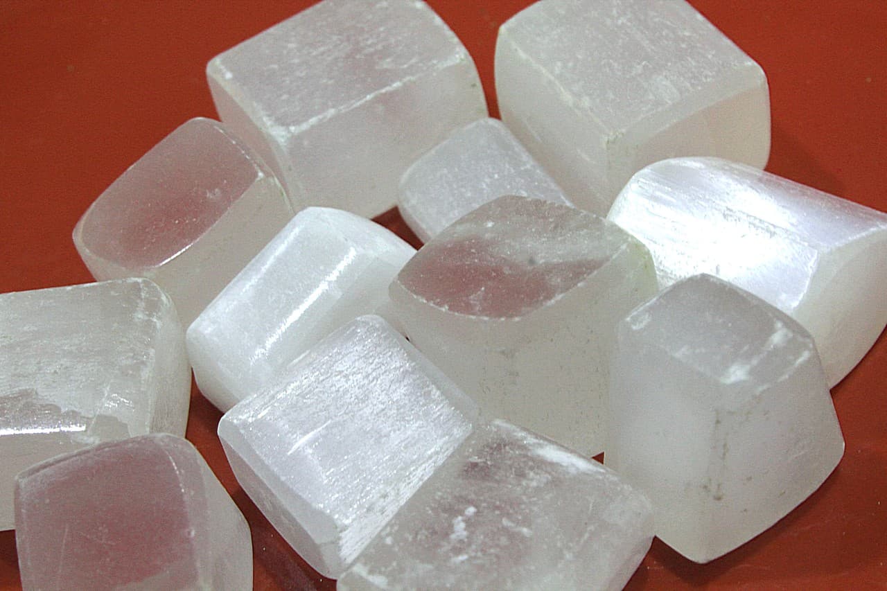 Selenite Tumbles